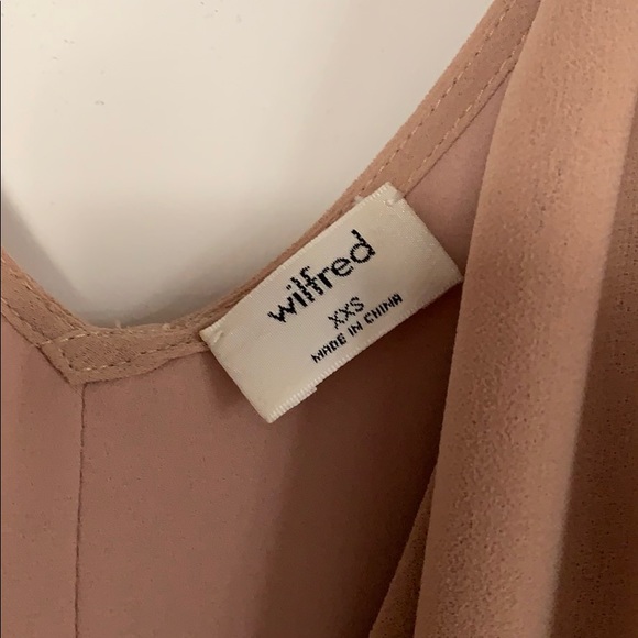 Tan maxi dress (Wilfred/Aritzia) - Picture 2 of 3